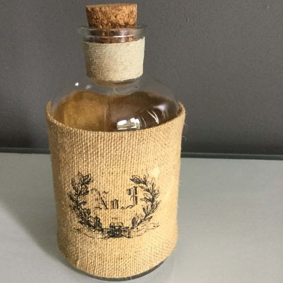 Farmhouse Style Bottle - Picture 3 of 8